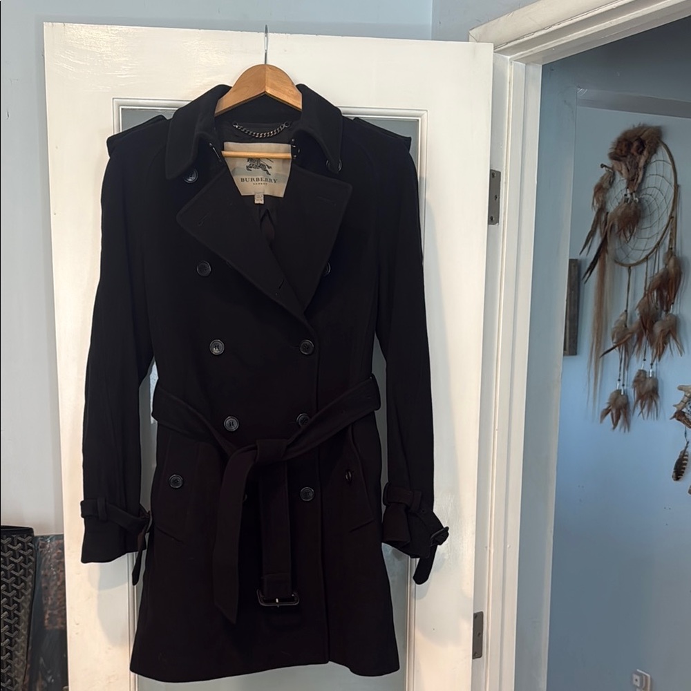 100% Authentic Burberry Women's Black Trench Coat🌟